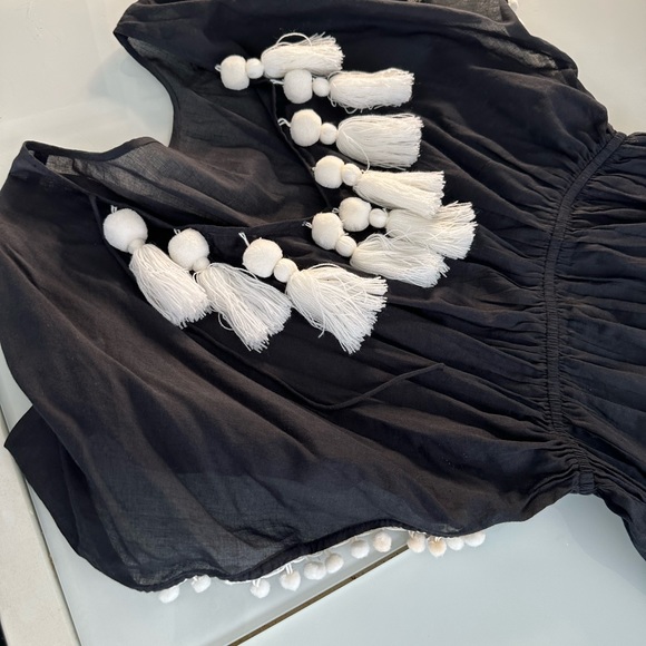 Super cute beach swim Pom Pom cover up wrap - Picture 2 of 4